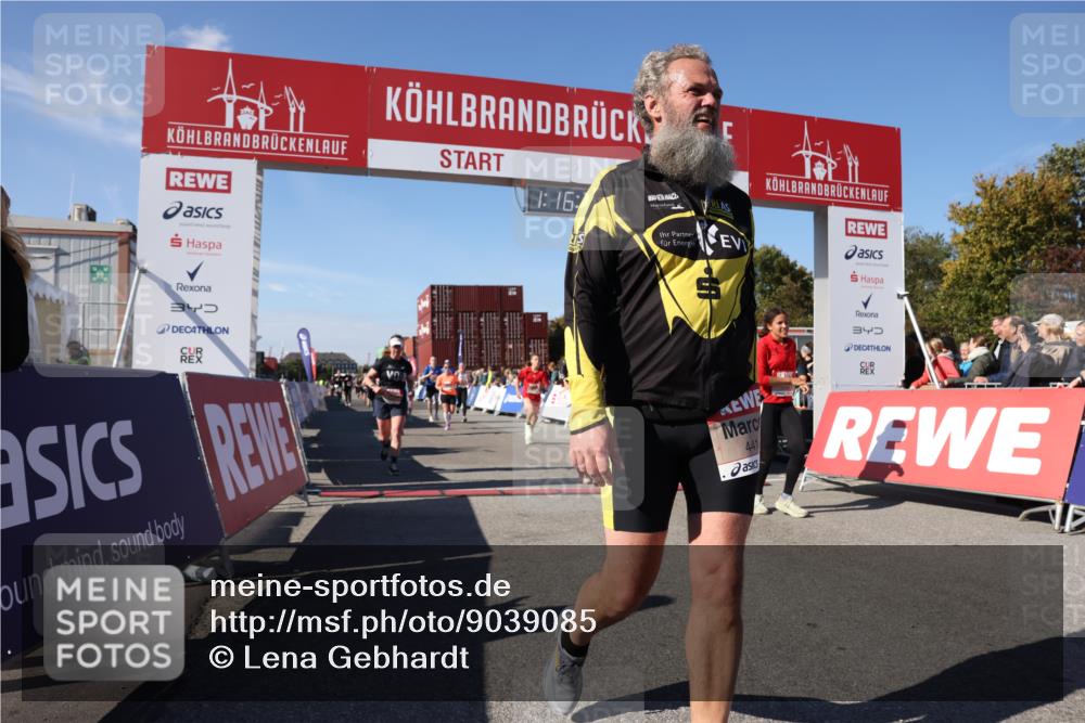 03.10.2025 - Köhlbrandbrückenlauf Lena Gebhardt http://msf.ph/oto/9039085 03.10.2025 13:16:27 Ziel 4144, 4146, 4314, 4317, 4347, 4408, 4414, 4563, 4586, 4928, 4952, 5032, 5498, 5570, 5694, 5815, 5836, 5983, 6208, 6353, 6377, 6761, 6771, 6812 meine-sportfotos.de