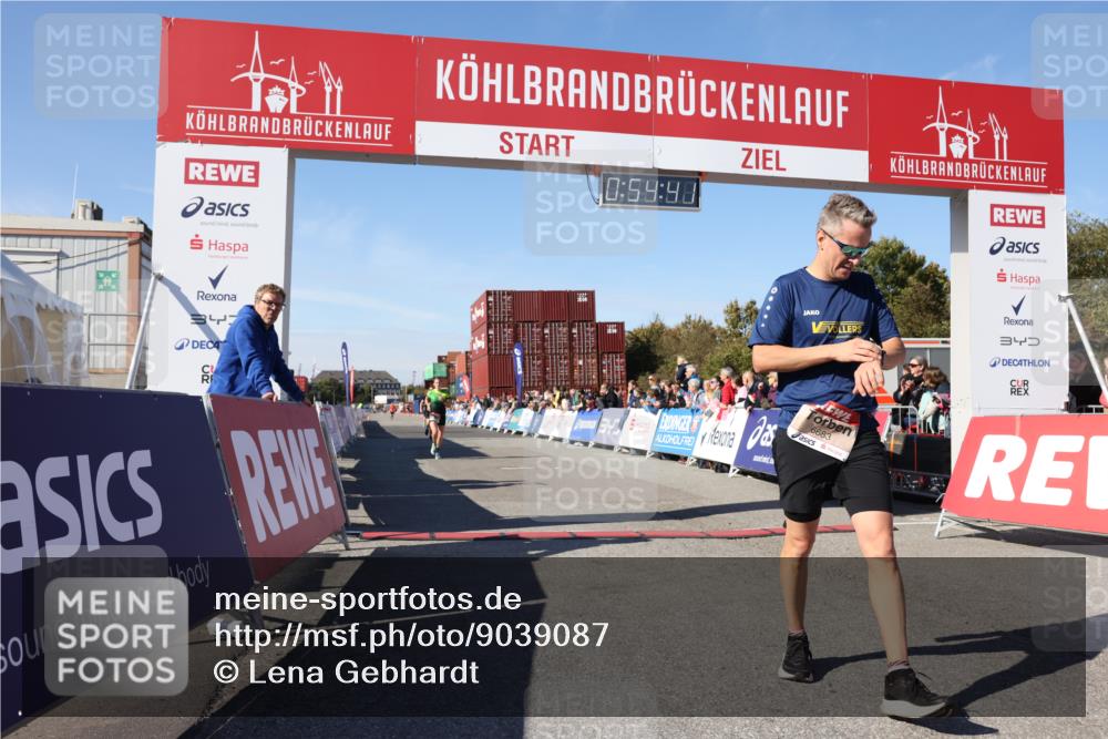 03.10.2025 - Köhlbrandbrückenlauf Lena Gebhardt http://msf.ph/oto/9039087 03.10.2025 12:54:42 Ziel 4060, 4079, 4106, 4209, 6621, 6683 meine-sportfotos.de