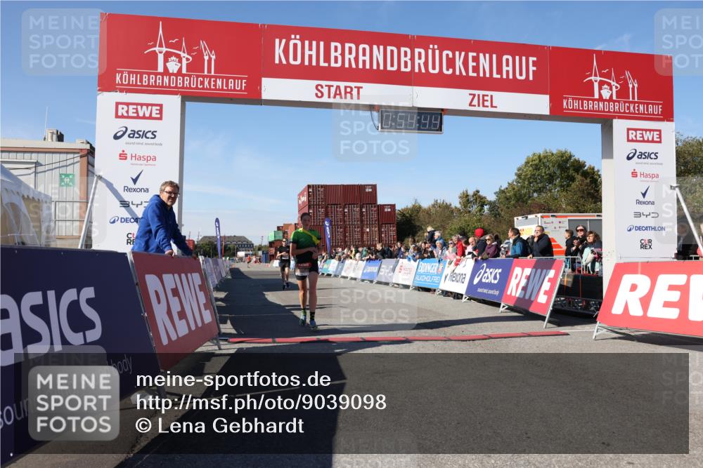 03.10.2025 - Köhlbrandbrückenlauf Lena Gebhardt http://msf.ph/oto/9039098 03.10.2025 12:54:44 Ziel 4079, 4106, 4209, 6621, 6683 meine-sportfotos.de