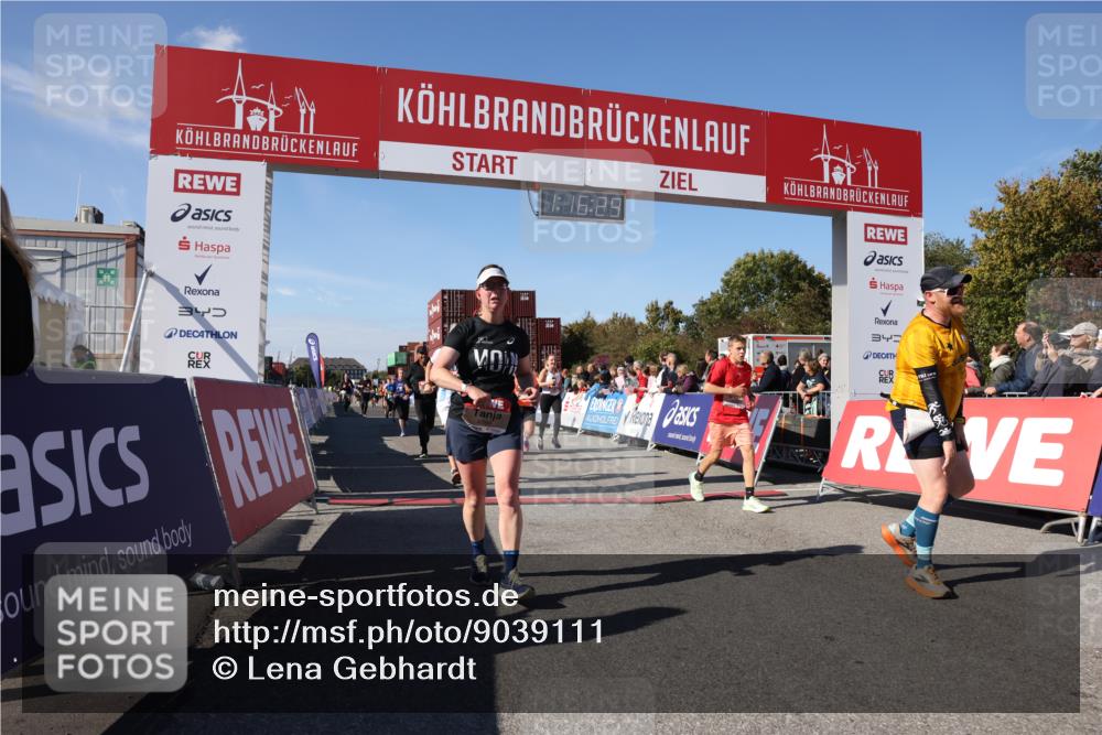 03.10.2025 - Köhlbrandbrückenlauf Lena Gebhardt http://msf.ph/oto/9039111 03.10.2025 13:16:29 Ziel 4144, 4146, 4314, 4317, 4347, 4408, 4414, 4563, 4586, 4928, 4952, 5032, 5104, 5498, 5570, 5694, 5815, 5836, 5983, 6208, 6353, 6377, 6761, 6771, 6812 meine-sportfotos.de