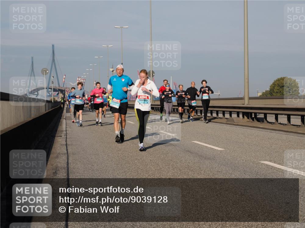 03.10.2025 - Köhlbrandbrückenlauf Fabian Wolf http://msf.ph/oto/9039128 03.10.2025 09:53:26 Position 3 3218, 1742 meine-sportfotos.de