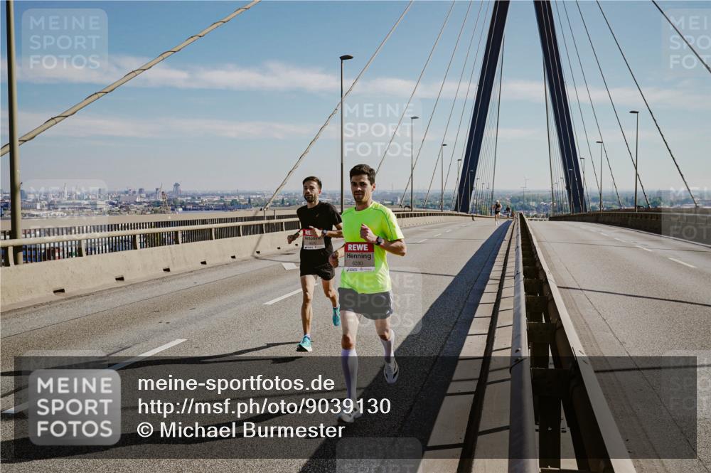 03.10.2025 - Köhlbrandbrückenlauf Michael Burmester http://msf.ph/oto/9039130 03.10.2025 12:17:01 Position 1 6280 meine-sportfotos.de