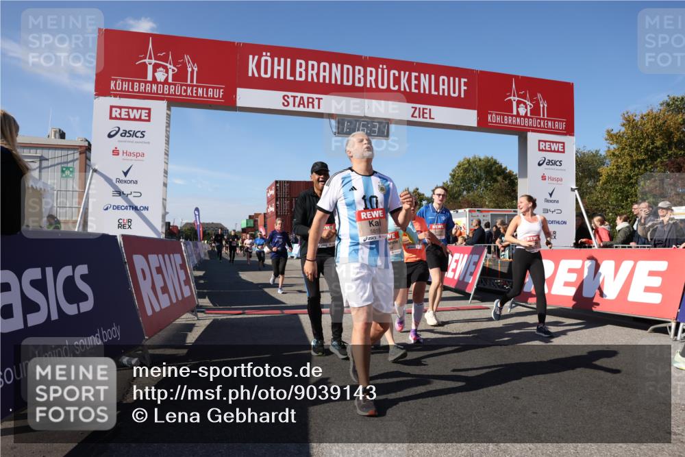 03.10.2025 - Köhlbrandbrückenlauf Lena Gebhardt http://msf.ph/oto/9039143 03.10.2025 13:16:32 Ziel 4036, 4144, 4146, 4235, 4314, 4408, 4414, 4586, 4952, 5104, 5498, 5570, 5630, 5694, 5815, 5983, 6208, 6353, 6377, 6761, 6812 meine-sportfotos.de