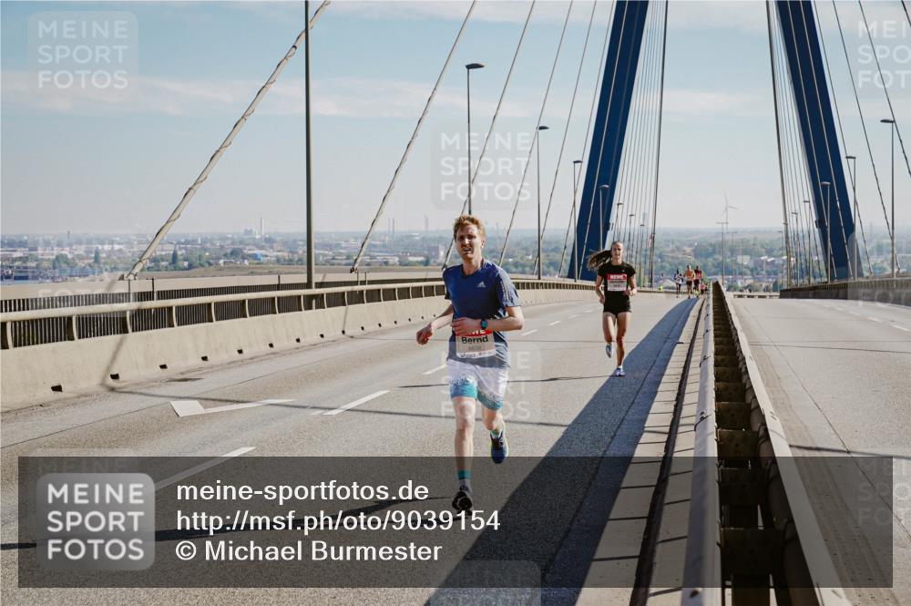03.10.2025 - Köhlbrandbrückenlauf Michael Burmester http://msf.ph/oto/9039154 03.10.2025 12:17:18 Position 1 6638 meine-sportfotos.de