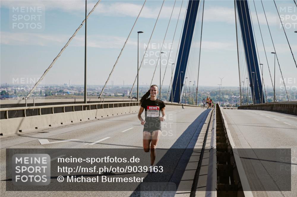03.10.2025 - Köhlbrandbrückenlauf Michael Burmester http://msf.ph/oto/9039163 03.10.2025 12:17:20 Position 1 6516 meine-sportfotos.de