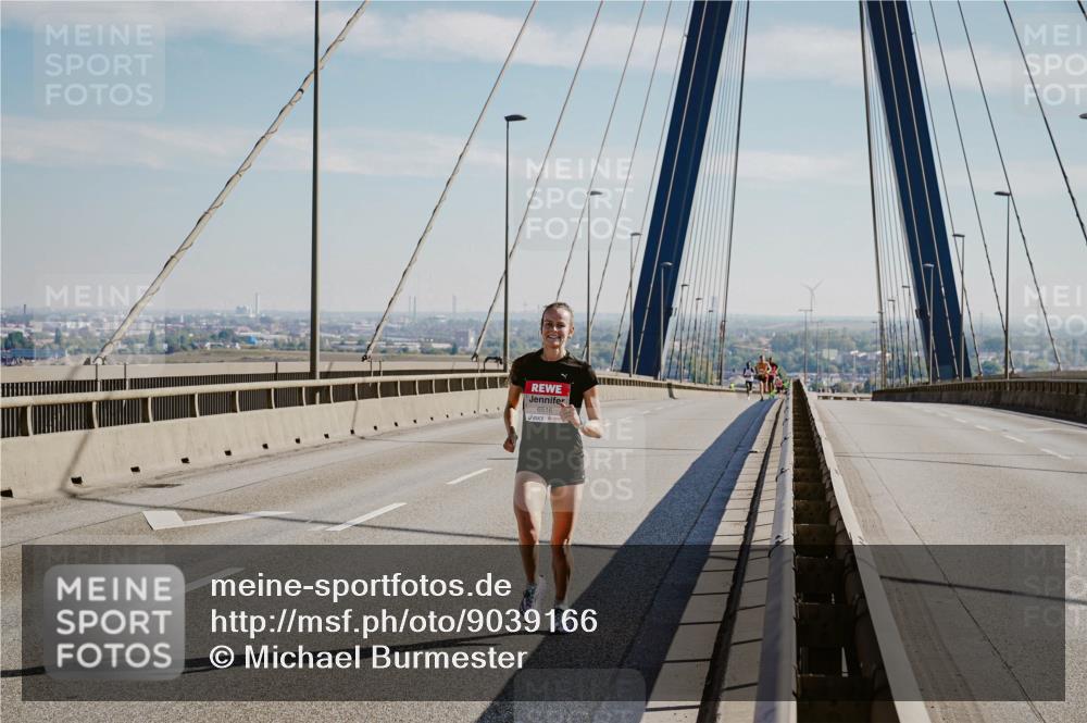 03.10.2025 - Köhlbrandbrückenlauf Michael Burmester http://msf.ph/oto/9039166 03.10.2025 12:17:20 Position 1 6516 meine-sportfotos.de