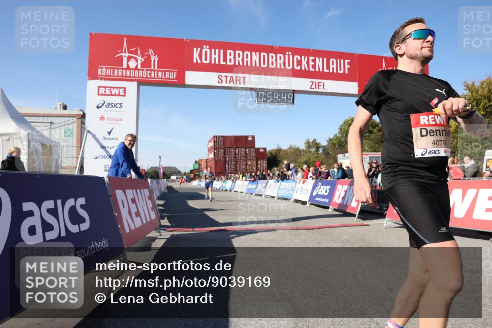03.10.2025 - Köhlbrandbrückenlauf Lena Gebhardt http://msf.ph/oto/9039169 03.10.2025 12:54:49 Ziel 4079, 6151, 6621, 6683 meine-sportfotos.de