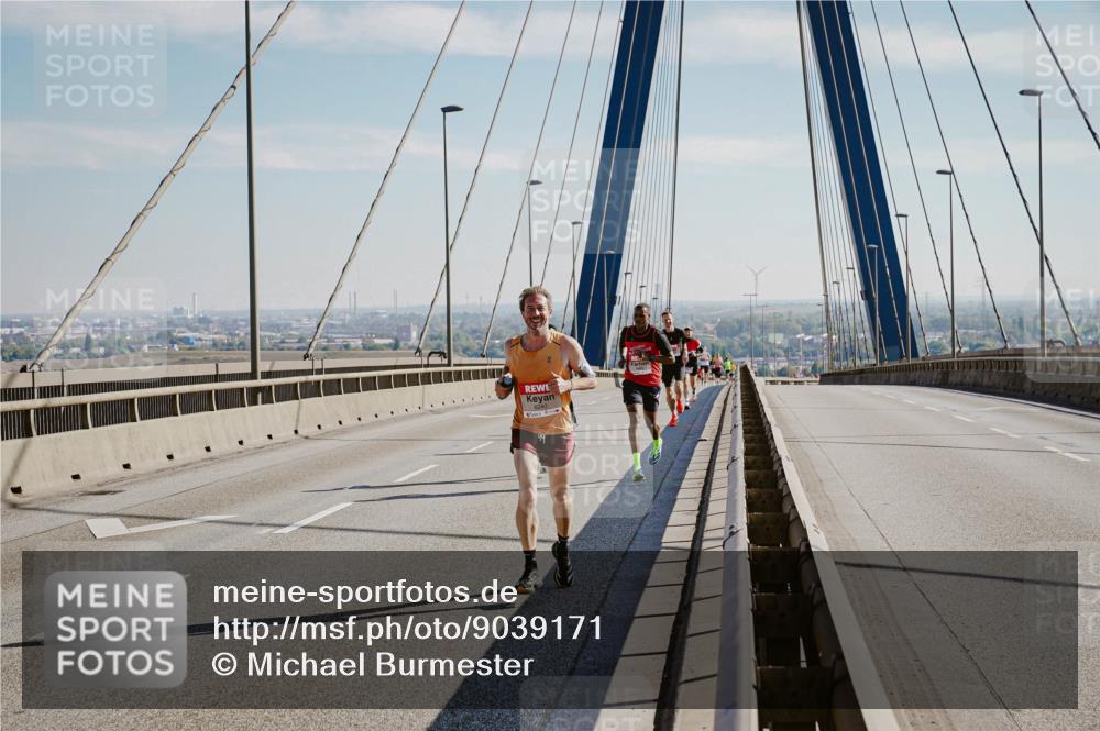 03.10.2025 - Köhlbrandbrückenlauf Michael Burmester http://msf.ph/oto/9039171 03.10.2025 12:17:37 Position 1  meine-sportfotos.de