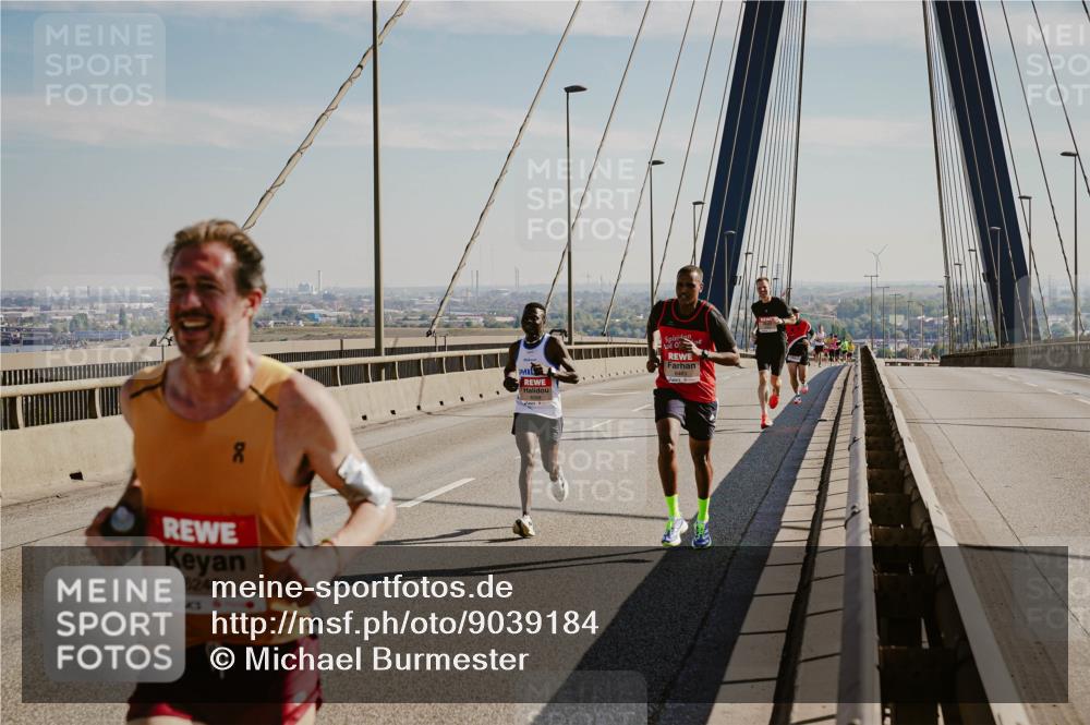 03.10.2025 - Köhlbrandbrückenlauf Michael Burmester http://msf.ph/oto/9039184 03.10.2025 12:17:40 Position 1 6240, 6 meine-sportfotos.de