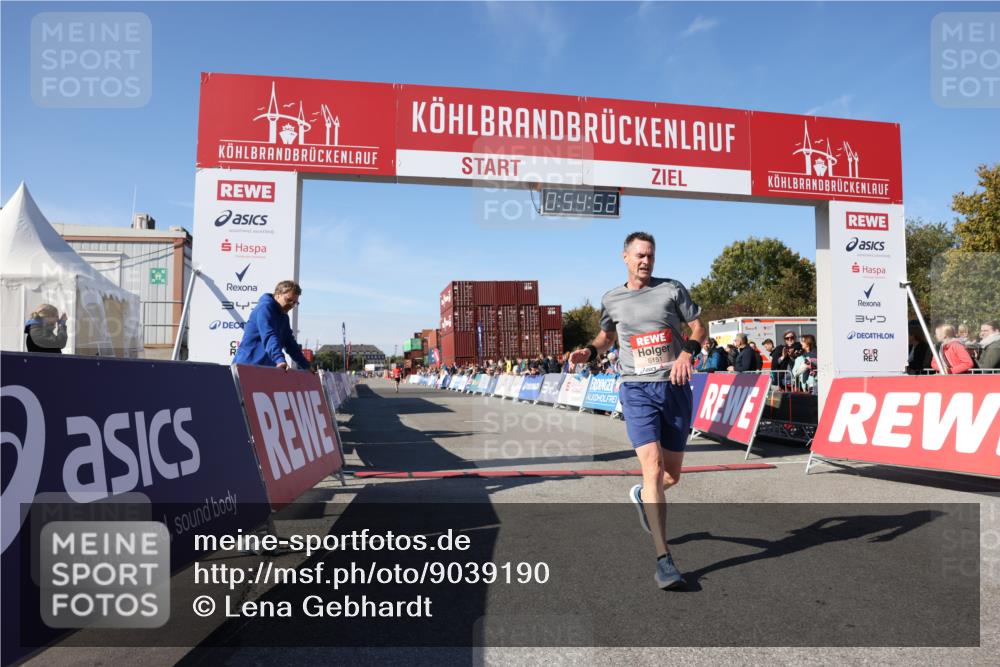 03.10.2025 - Köhlbrandbrückenlauf Lena Gebhardt http://msf.ph/oto/9039190 03.10.2025 12:54:53 Ziel 4079, 6151, 6621 meine-sportfotos.de