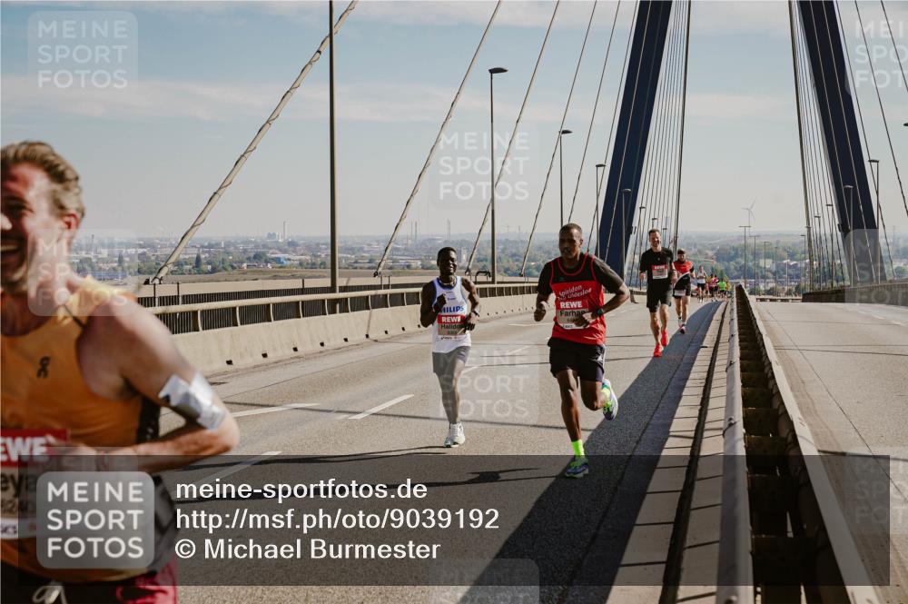 03.10.2025 - Köhlbrandbrückenlauf Michael Burmester http://msf.ph/oto/9039192 03.10.2025 12:17:40 Position 1 240 meine-sportfotos.de