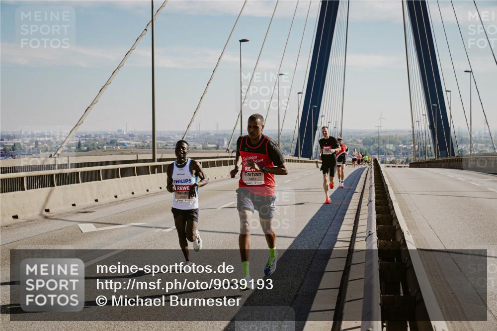 03.10.2025 - Köhlbrandbrückenlauf Michael Burmester http://msf.ph/oto/9039193 03.10.2025 12:17:40 Position 1 6483 meine-sportfotos.de
