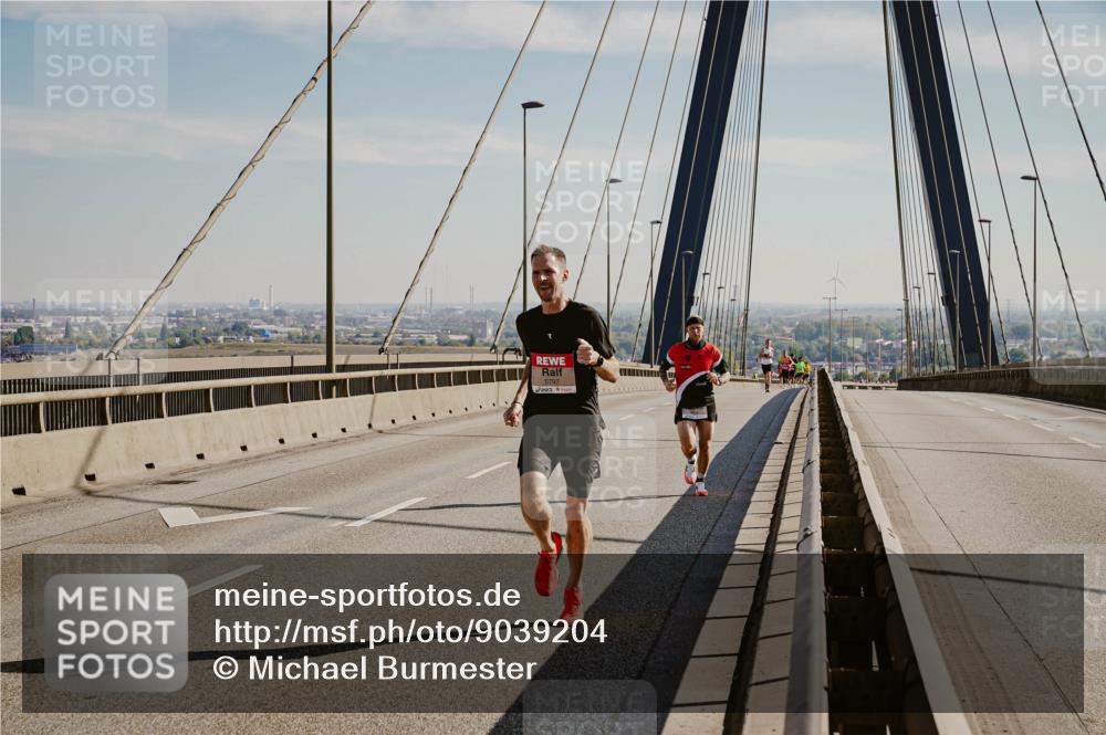 03.10.2025 - Köhlbrandbrückenlauf Michael Burmester http://msf.ph/oto/9039204 03.10.2025 12:17:44 Position 1 5797 meine-sportfotos.de