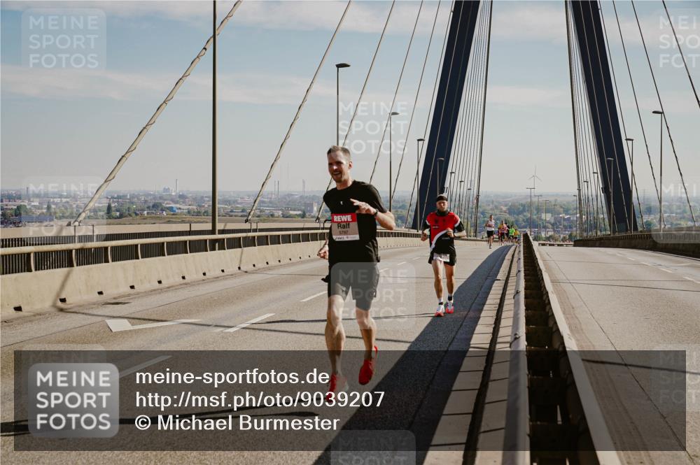 03.10.2025 - Köhlbrandbrückenlauf Michael Burmester http://msf.ph/oto/9039207 03.10.2025 12:17:44 Position 1 5797 meine-sportfotos.de