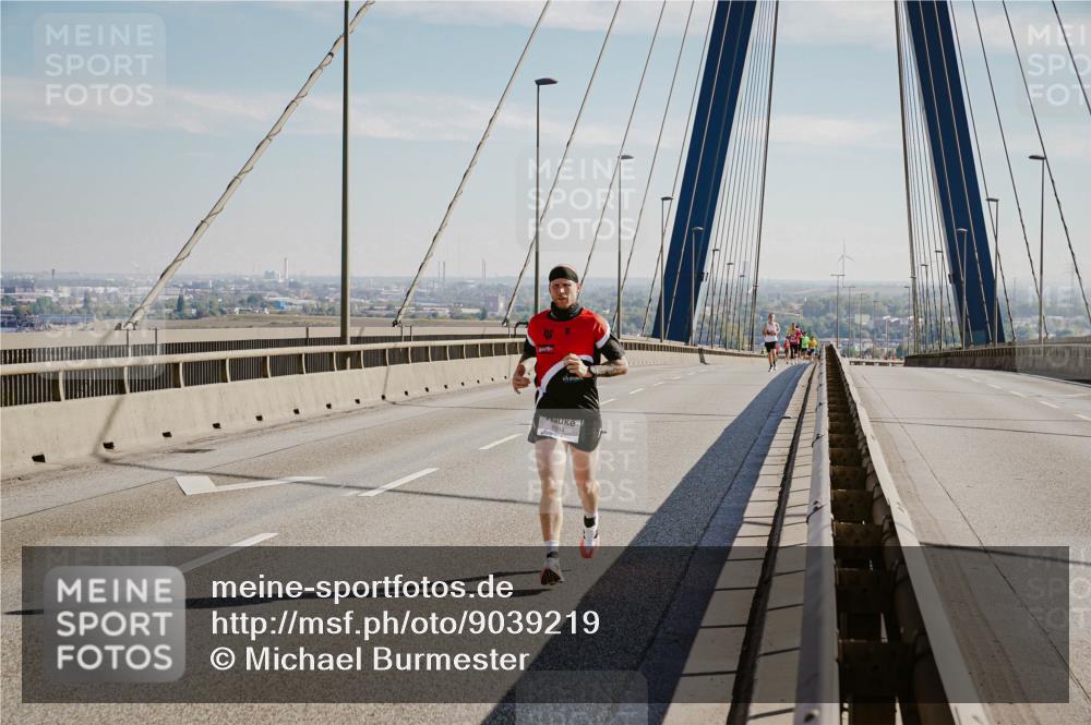 03.10.2025 - Köhlbrandbrückenlauf Michael Burmester http://msf.ph/oto/9039219 03.10.2025 12:17:46 Position 1  meine-sportfotos.de