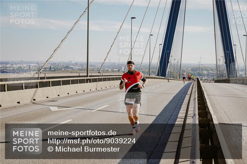 03.10.2025 - Köhlbrandbrückenlauf Michael Burmester http://msf.ph/oto/9039224 03.10.2025 12:17:46 Position 1 6514 meine-sportfotos.de