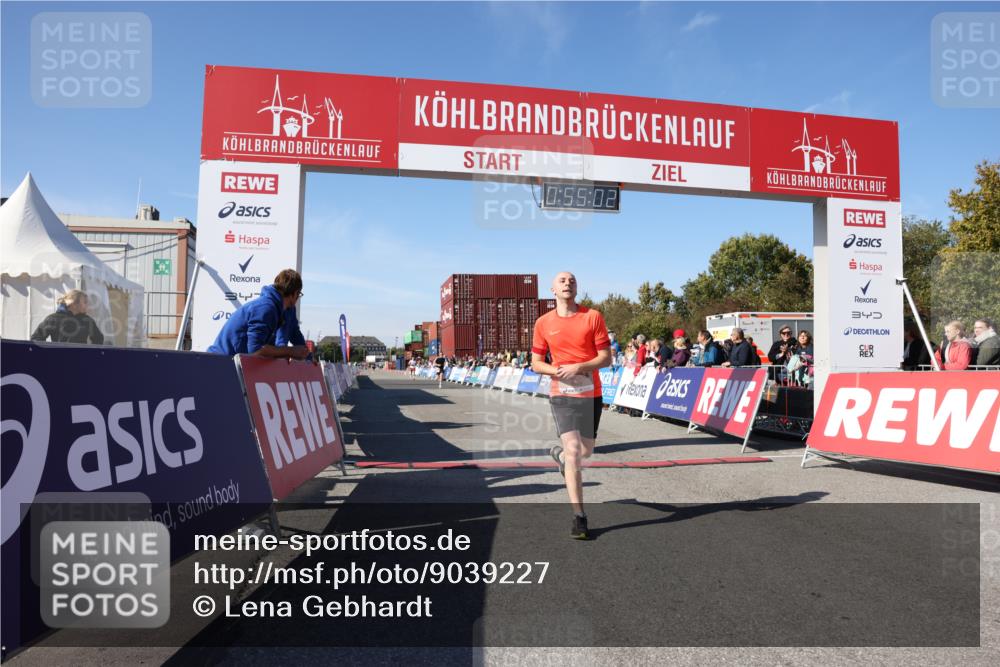 03.10.2025 - Köhlbrandbrückenlauf Lena Gebhardt http://msf.ph/oto/9039227 03.10.2025 12:55:02 Ziel 5765, 6410 meine-sportfotos.de