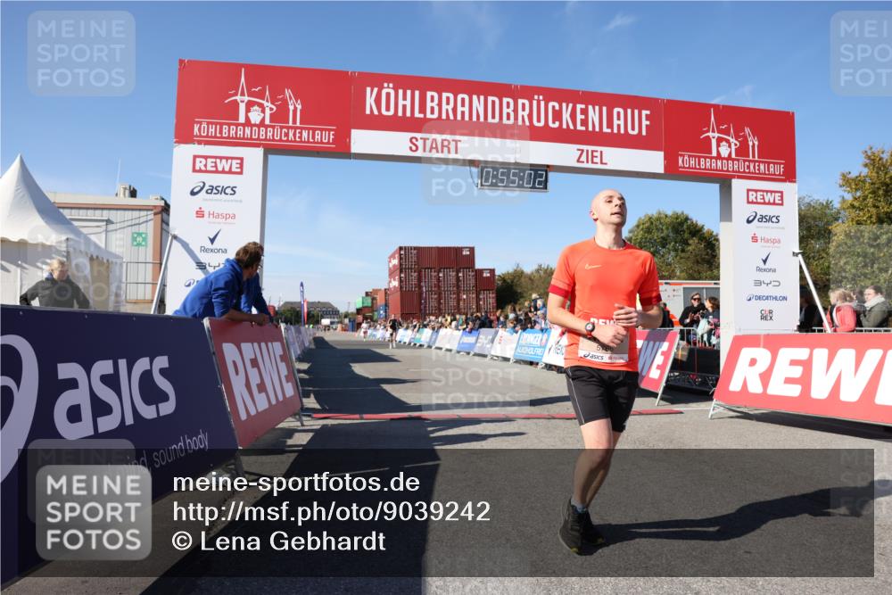 03.10.2025 - Köhlbrandbrückenlauf Lena Gebhardt http://msf.ph/oto/9039242 03.10.2025 12:55:03 Ziel 5765, 6410 meine-sportfotos.de