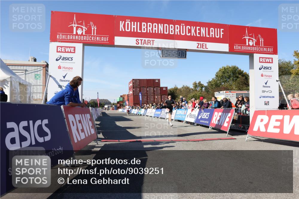 03.10.2025 - Köhlbrandbrückenlauf Lena Gebhardt http://msf.ph/oto/9039251 03.10.2025 12:55:07 Ziel 5765, 6130, 6410 meine-sportfotos.de