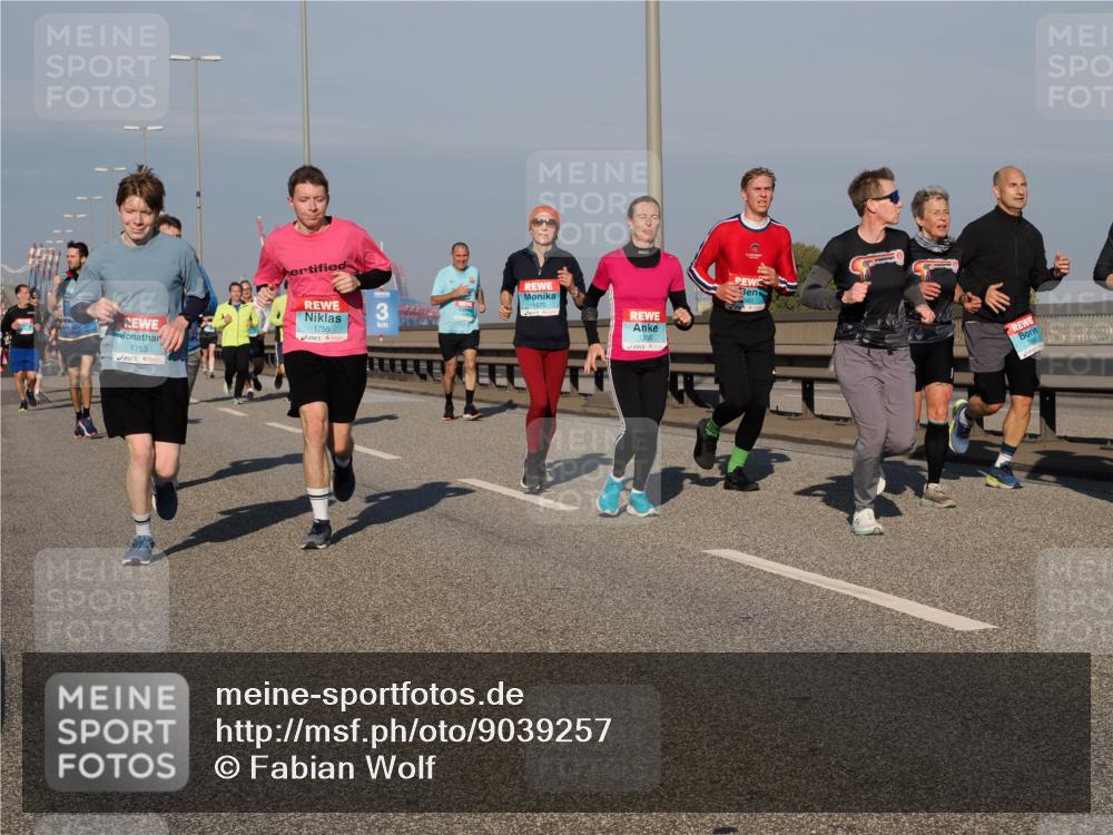 03.10.2025 - Köhlbrandbrückenlauf Fabian Wolf http://msf.ph/oto/9039257 03.10.2025 09:53:31 Position 3 1753, 1755, 3, 1670 meine-sportfotos.de