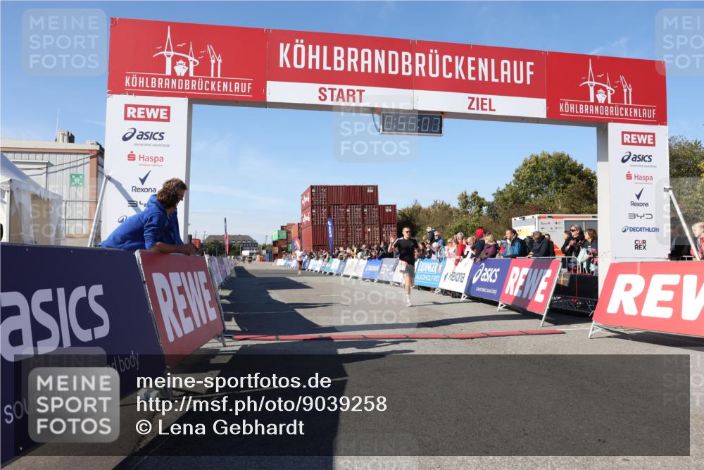 03.10.2025 - Köhlbrandbrückenlauf Lena Gebhardt http://msf.ph/oto/9039258 03.10.2025 12:55:07 Ziel 5765, 6130, 6410 meine-sportfotos.de