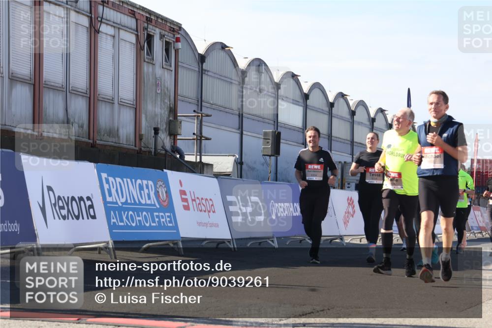 03.10.2025 - Köhlbrandbrückenlauf Luisa Fischer http://msf.ph/oto/9039261 03.10.2025 13:29:26 Ziel 5340, 5342, 5344, 5366, 5470, 5514, 5601, 5954, 6063, 6118, 6156, 6309, 6334, 6335, 6336, 6351, 6539 meine-sportfotos.de