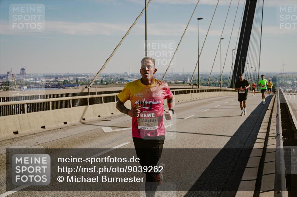 03.10.2025 - Köhlbrandbrückenlauf Michael Burmester http://msf.ph/oto/9039262 03.10.2025 12:18:07 Position 1 6482 meine-sportfotos.de