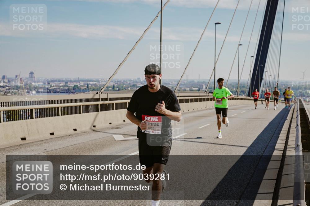 03.10.2025 - Köhlbrandbrückenlauf Michael Burmester http://msf.ph/oto/9039281 03.10.2025 12:18:12 Position 1 4089 meine-sportfotos.de