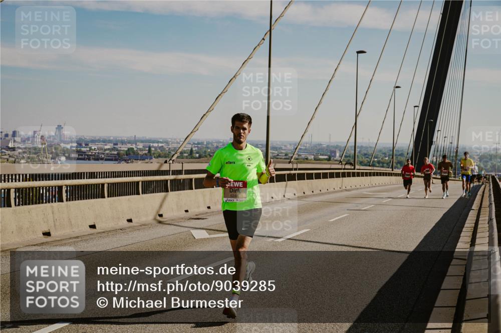 03.10.2025 - Köhlbrandbrückenlauf Michael Burmester http://msf.ph/oto/9039285 03.10.2025 12:18:15 Position 1 6248 meine-sportfotos.de