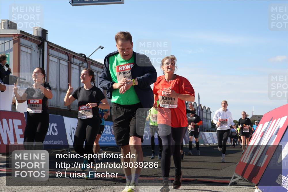 03.10.2025 - Köhlbrandbrückenlauf Luisa Fischer http://msf.ph/oto/9039286 03.10.2025 13:29:31 Ziel 5340, 5366, 5470, 5482, 5514, 5601, 6156, 6334, 6335, 6336, 6351, 6387, 6439, 6539, 6543, 6554, 6555 meine-sportfotos.de