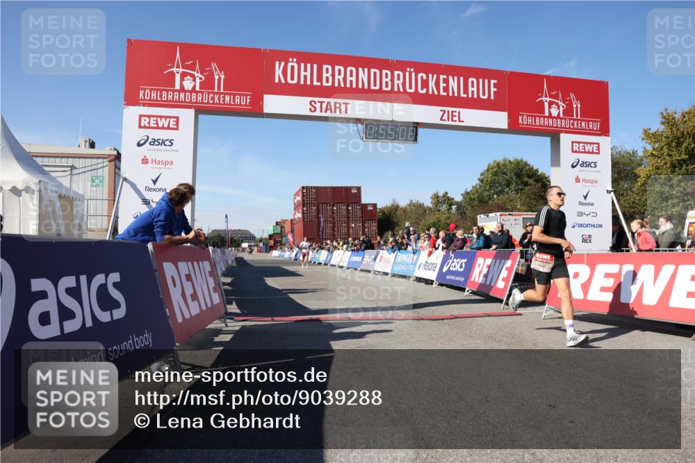 03.10.2025 - Köhlbrandbrückenlauf Lena Gebhardt http://msf.ph/oto/9039288 03.10.2025 12:55:09 Ziel 5765, 6130, 6410 meine-sportfotos.de