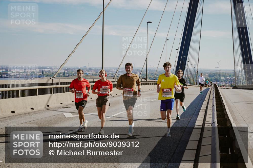 03.10.2025 - Köhlbrandbrückenlauf Michael Burmester http://msf.ph/oto/9039312 03.10.2025 12:18:22 Position 1  meine-sportfotos.de