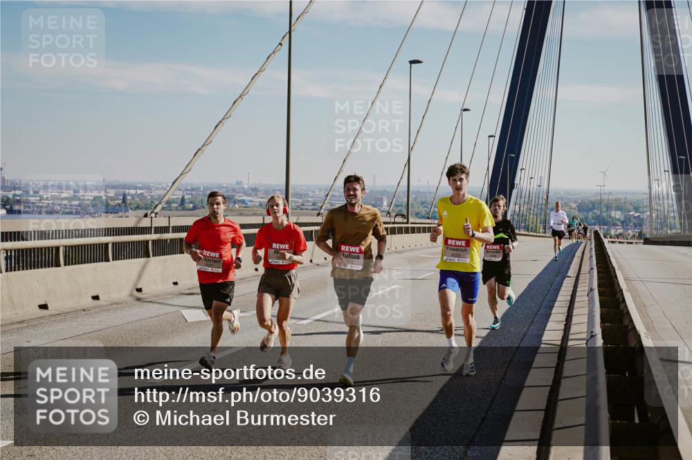 03.10.2025 - Köhlbrandbrückenlauf Michael Burmester http://msf.ph/oto/9039316 03.10.2025 12:18:22 Position 1 6253, 4072 meine-sportfotos.de