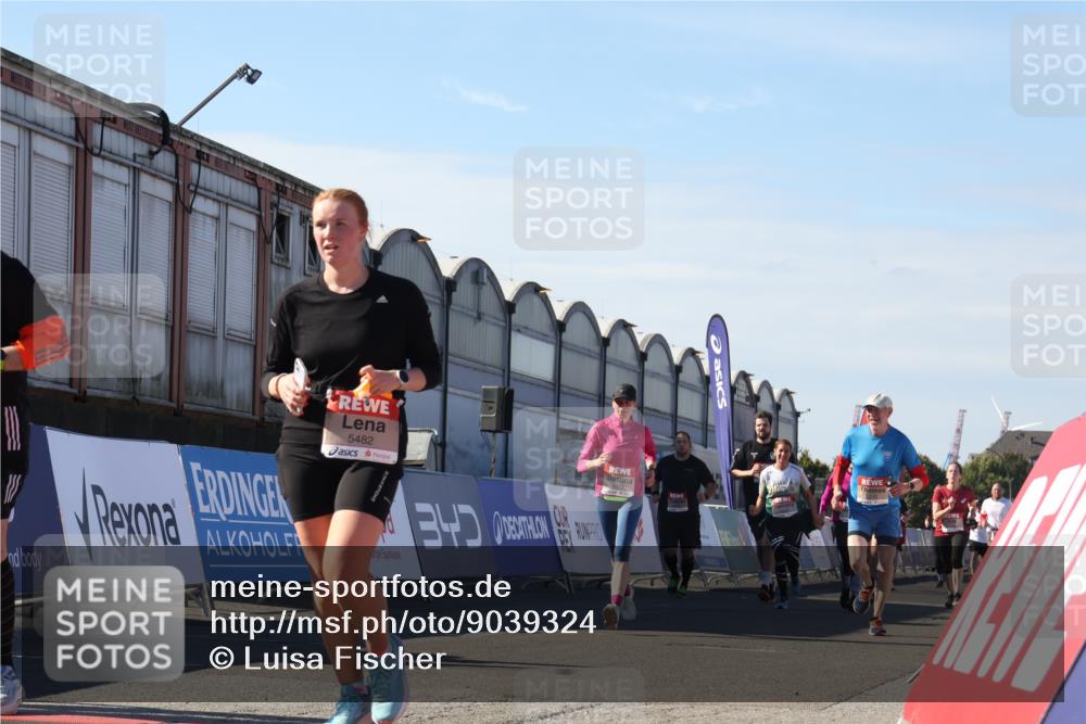 03.10.2025 - Köhlbrandbrückenlauf Luisa Fischer http://msf.ph/oto/9039324 03.10.2025 13:29:35 Ziel 5340, 5470, 5482, 5514, 5601, 6093, 6156, 6215, 6334, 6335, 6336, 6351, 6387, 6439, 6539, 6543, 6554, 6555 meine-sportfotos.de