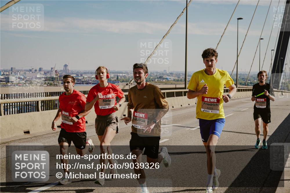 03.10.2025 - Köhlbrandbrückenlauf Michael Burmester http://msf.ph/oto/9039326 03.10.2025 12:18:23 Position 1 5688, 4072, 6253 meine-sportfotos.de