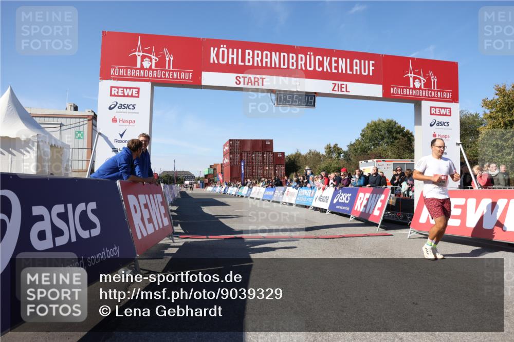 03.10.2025 - Köhlbrandbrückenlauf Lena Gebhardt http://msf.ph/oto/9039329 03.10.2025 12:55:14 Ziel 6130, 6410 meine-sportfotos.de