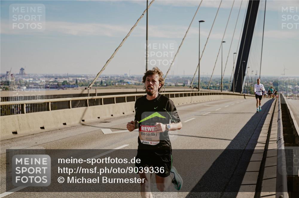 03.10.2025 - Köhlbrandbrückenlauf Michael Burmester http://msf.ph/oto/9039336 03.10.2025 12:18:24 Position 1 4035 meine-sportfotos.de