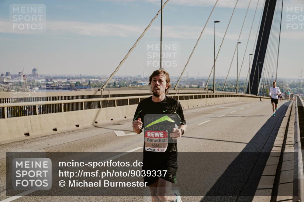 03.10.2025 - Köhlbrandbrückenlauf Michael Burmester http://msf.ph/oto/9039337 03.10.2025 12:18:25 Position 1 4035 meine-sportfotos.de