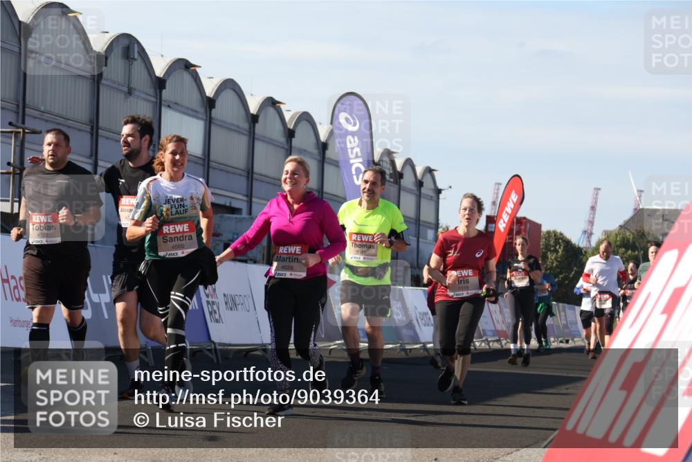 03.10.2025 - Köhlbrandbrückenlauf Luisa Fischer http://msf.ph/oto/9039364 03.10.2025 13:29:39 Ziel 4629, 4660, 4720, 4733, 5119, 5120, 5470, 5482, 5601, 6093, 6156, 6215, 6334, 6335, 6336, 6351, 6387, 6439, 6539, 6543, 6554, 6555 meine-sportfotos.de