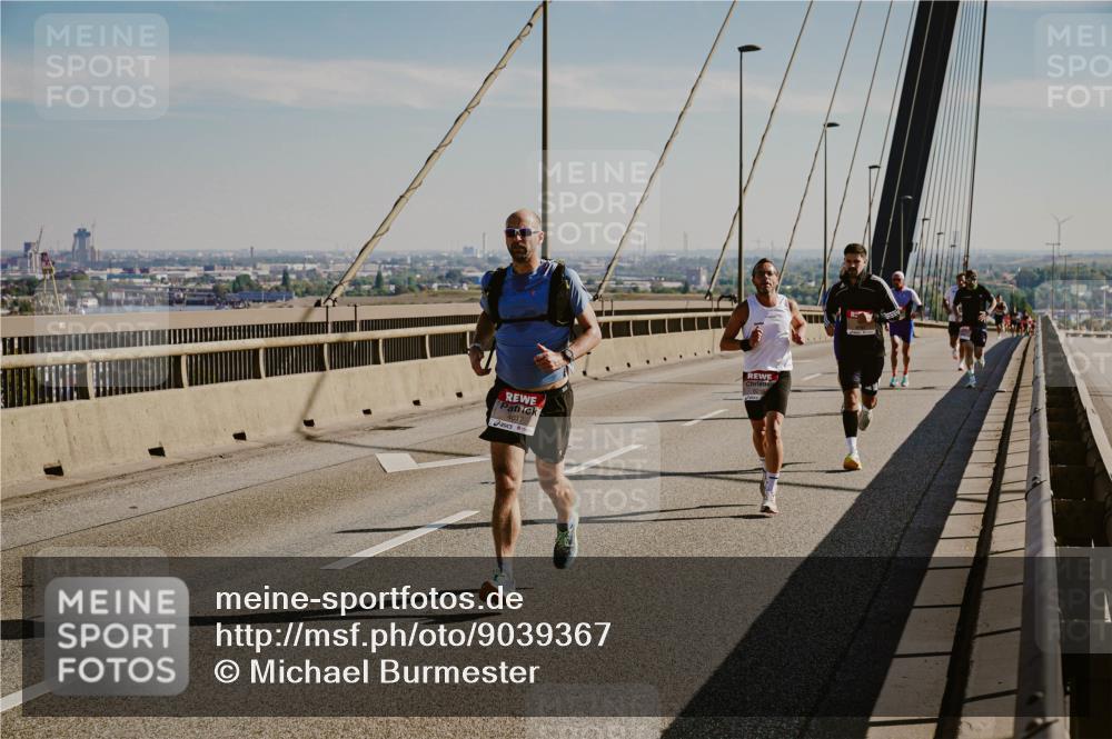 03.10.2025 - Köhlbrandbrückenlauf Michael Burmester http://msf.ph/oto/9039367 03.10.2025 12:18:48 Position 1 4017 meine-sportfotos.de