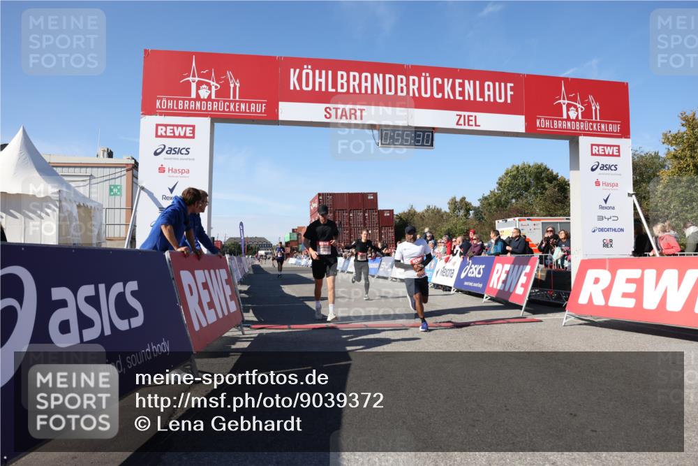 03.10.2025 - Köhlbrandbrückenlauf Lena Gebhardt http://msf.ph/oto/9039372 03.10.2025 12:55:31 Ziel 4089, 4104, 4233, 6091 meine-sportfotos.de