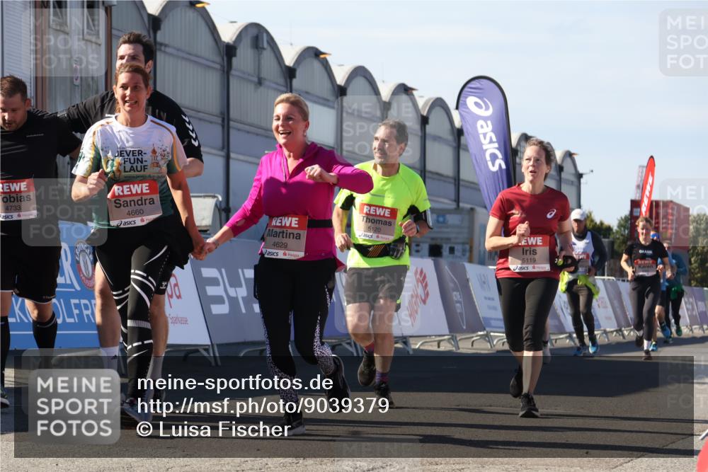 03.10.2025 - Köhlbrandbrückenlauf Luisa Fischer http://msf.ph/oto/9039379 03.10.2025 13:29:40 Ziel 4629, 4660, 4720, 4733, 5119, 5120, 5470, 5482, 6093, 6215, 6334, 6335, 6336, 6351, 6387, 6439, 6539, 6543, 6554, 6555 meine-sportfotos.de