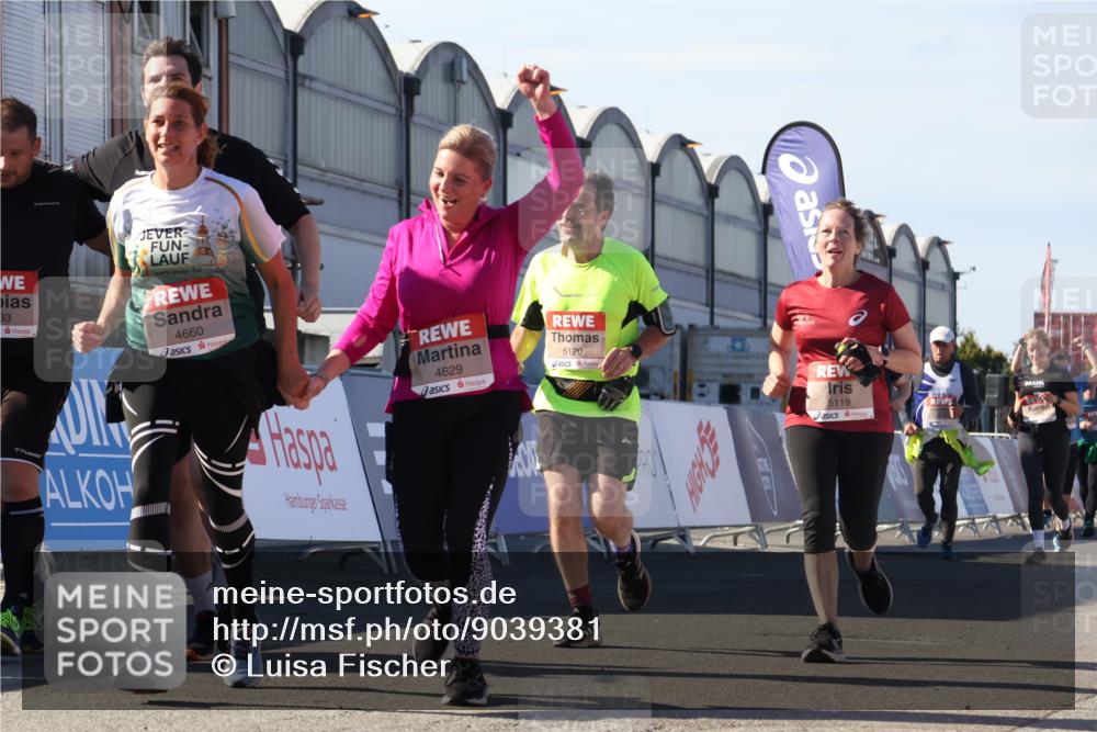03.10.2025 - Köhlbrandbrückenlauf Luisa Fischer http://msf.ph/oto/9039381 03.10.2025 13:29:41 Ziel 4629, 4660, 4720, 4733, 5119, 5120, 5260, 5470, 5482, 6093, 6215, 6334, 6335, 6336, 6387, 6439, 6539, 6543, 6554, 6555 meine-sportfotos.de