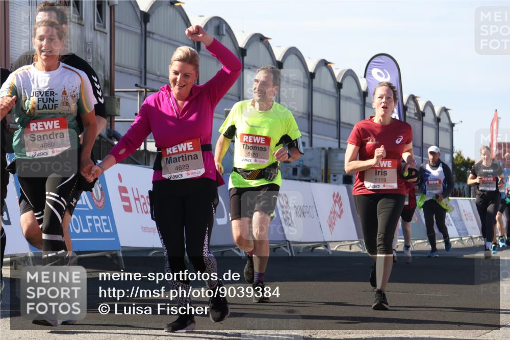 03.10.2025 - Köhlbrandbrückenlauf Luisa Fischer http://msf.ph/oto/9039384 03.10.2025 13:29:41 Ziel 4629, 4660, 4720, 4733, 5119, 5120, 5260, 5470, 5482, 6093, 6215, 6334, 6335, 6336, 6387, 6439, 6539, 6543, 6554, 6555 meine-sportfotos.de