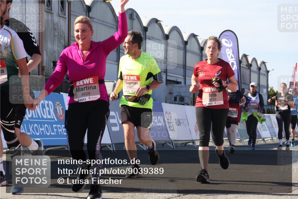 03.10.2025 - Köhlbrandbrückenlauf Luisa Fischer http://msf.ph/oto/9039389 03.10.2025 13:29:41 Ziel 4629, 4660, 4720, 4733, 5119, 5120, 5260, 5470, 5482, 6093, 6215, 6334, 6335, 6336, 6387, 6439, 6539, 6543, 6554, 6555 meine-sportfotos.de