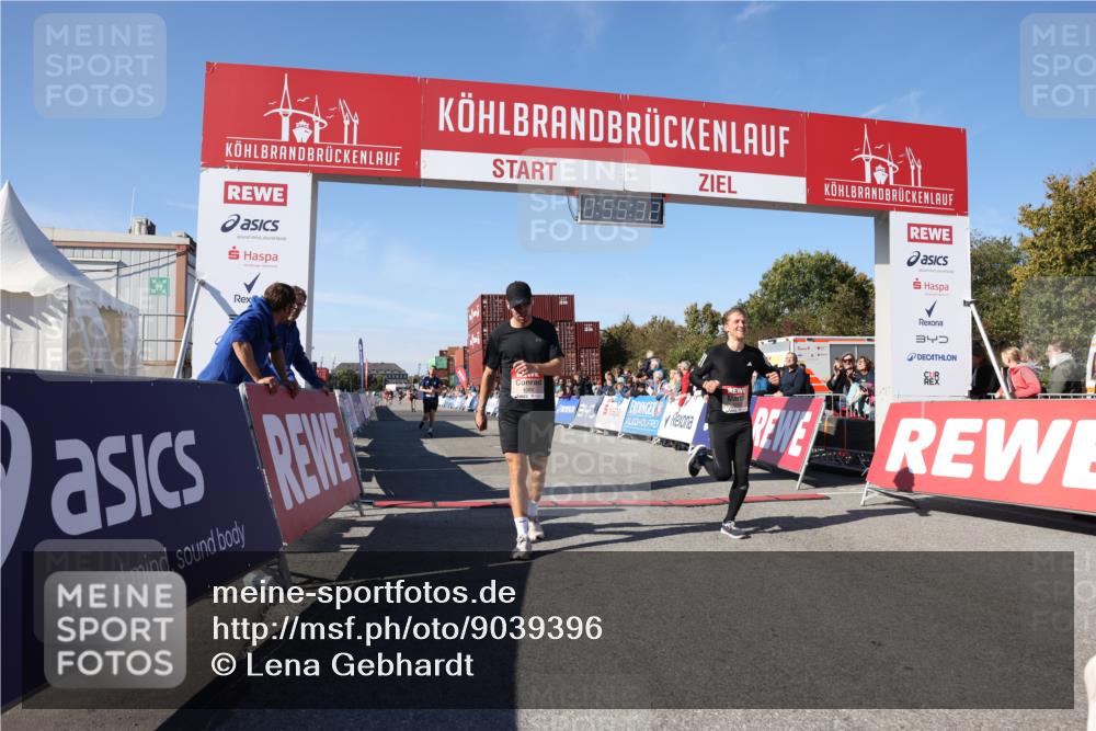 03.10.2025 - Köhlbrandbrückenlauf Lena Gebhardt http://msf.ph/oto/9039396 03.10.2025 12:55:32 Ziel 4089, 4104, 4233, 6091 meine-sportfotos.de