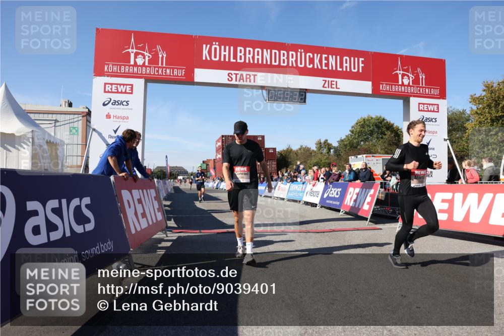 03.10.2025 - Köhlbrandbrückenlauf Lena Gebhardt http://msf.ph/oto/9039401 03.10.2025 12:55:32 Ziel 4089, 4104, 4233, 6091 meine-sportfotos.de