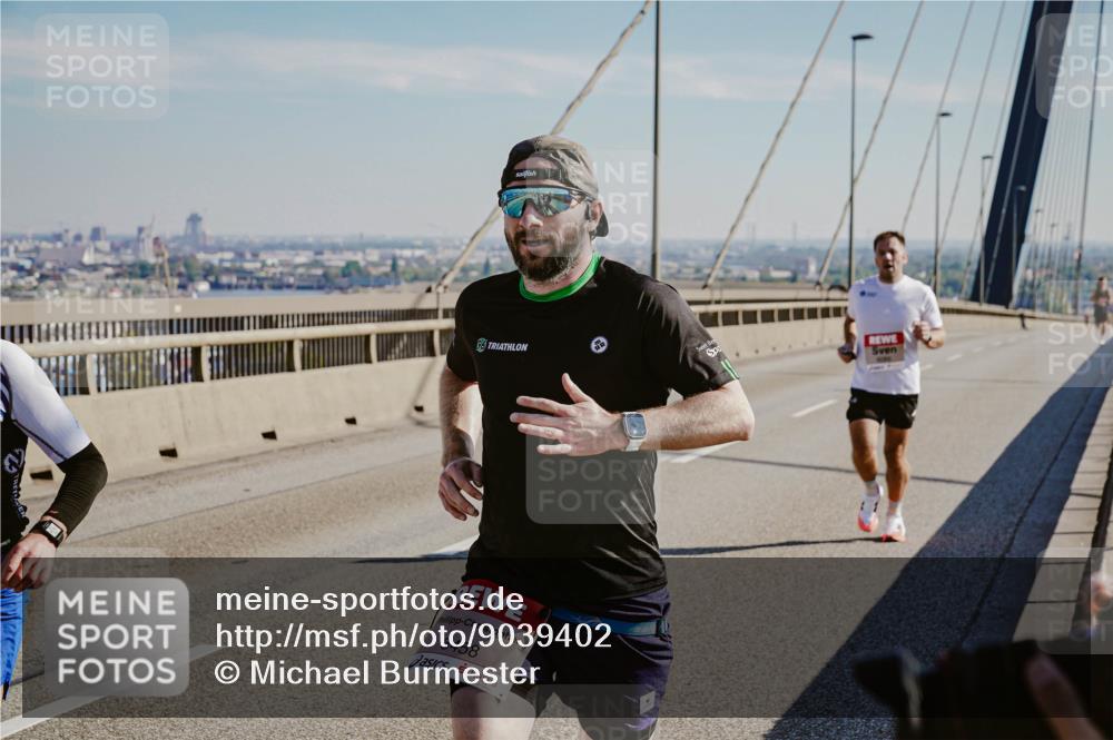 03.10.2025 - Köhlbrandbrückenlauf Michael Burmester http://msf.ph/oto/9039402 03.10.2025 12:18:55 Position 1 96, 6458 meine-sportfotos.de