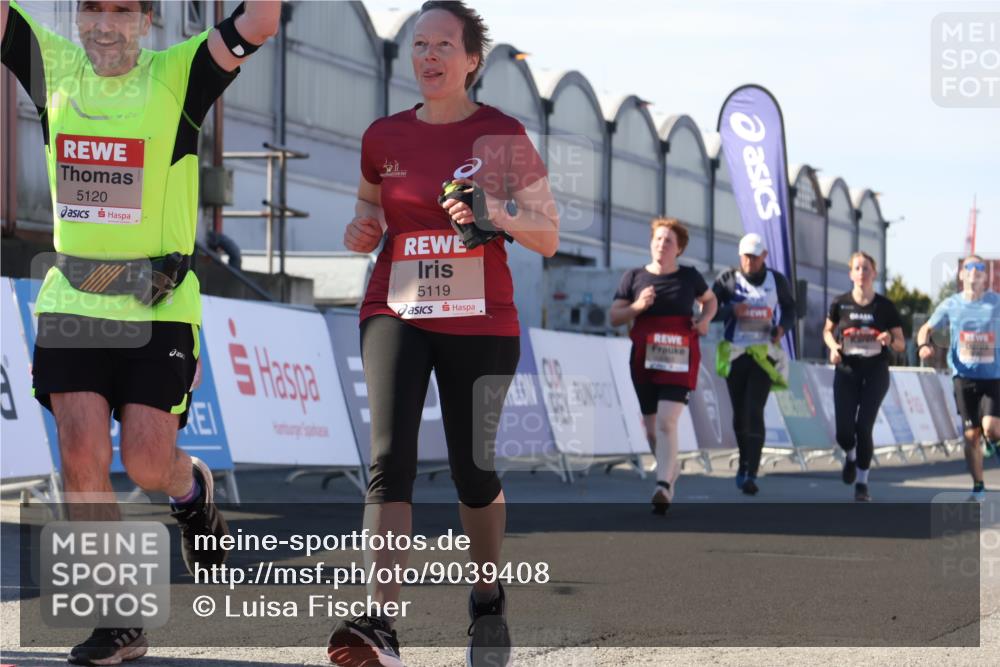 03.10.2025 - Köhlbrandbrückenlauf Luisa Fischer http://msf.ph/oto/9039408 03.10.2025 13:29:43 Ziel 4629, 4660, 4720, 4733, 5119, 5120, 5260, 5333, 5482, 5574, 6093, 6215, 6387, 6439, 6543, 6554, 6555 meine-sportfotos.de
