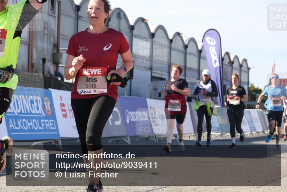 03.10.2025 - Köhlbrandbrückenlauf Luisa Fischer http://msf.ph/oto/9039411 03.10.2025 13:29:43 Ziel 4629, 4660, 4720, 4733, 5119, 5120, 5260, 5333, 5482, 5574, 6093, 6215, 6387, 6439, 6543, 6554, 6555 meine-sportfotos.de